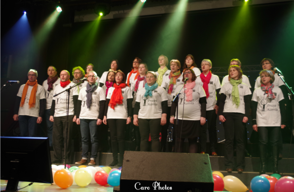 En hors concours remarqué: la chorale des profs !